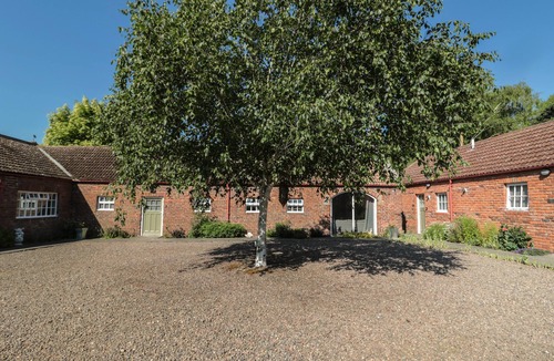 Ford Cottage | CHERRY STUDIO, pet friendly, with a garden in Cornhill-On-Tweed