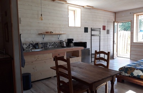 Saint-Dolay Apartment | Cherry Sutdio