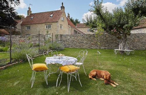 Nunney Bed & Breakfast | Cherry tree farm B and B