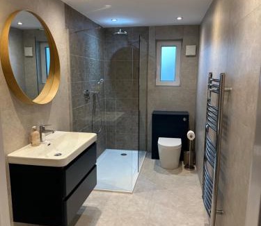 Oxford Apartment | Cherry Tree