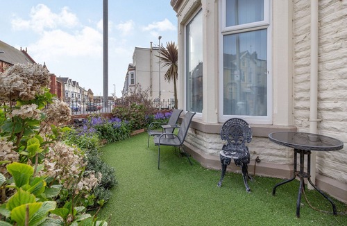 Blackpool Town Center Cottage | Cherry Tree House