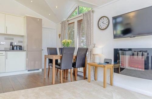 Narberth House | Cherry Tree Lodge