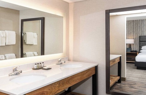 Newark Hotel | Cherry Valley Hotel