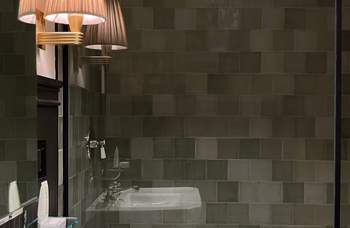 Midtown - Westport Hotel | Cherry Warehouse Hotel
