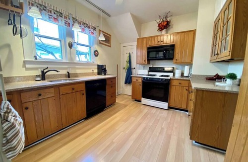 Cherrydale House | Cherrydale . Quiet st. Entire Home - Pets OK