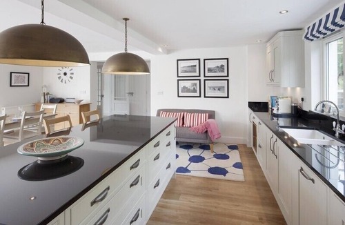 Rock Cottage | Cherrytrees