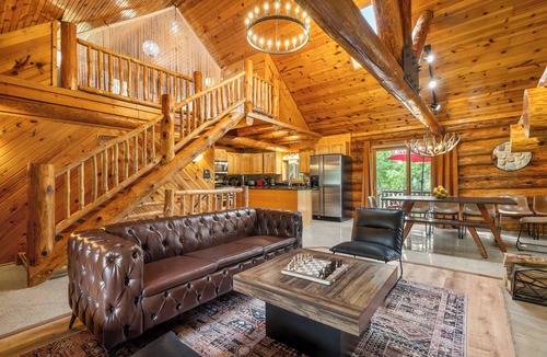 Cherry Valley Cabin | CherryValley Cabin+Hot Tub+Sauna+Scenic Riverfront