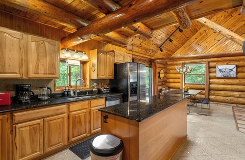 Cherry Valley Cabin | CherryValley Cabin+Hot Tub+Sauna+Scenic Riverfront