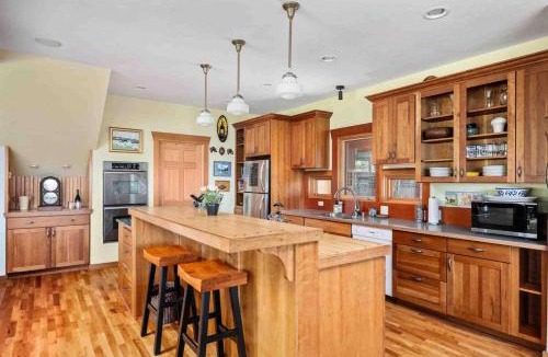 White Salmon House | CherryView Lane