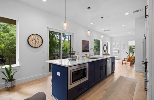 Cherrywood House | Cherrywood Home Near UT | ATX | Private Backyard