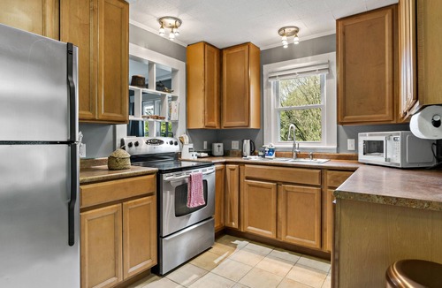 Woodfin House | {Cheryl's Blackstone Retreat} A quiet place with ultimate convenience to explore