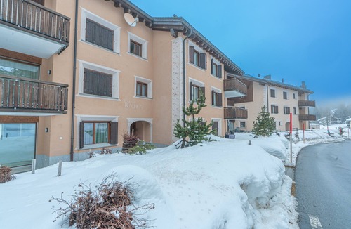 Maloja Apartment | Chesa Blaunca Maloja - with sunny balcony