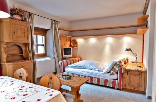 Madulain Apartment | Chesa Grischuna 2pax- Madulain