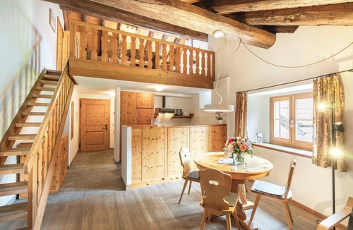 Bever House | Chesa Michel
