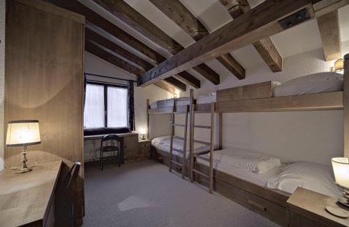 Samedan Apartment | Chesa Murtiroel - Samedan