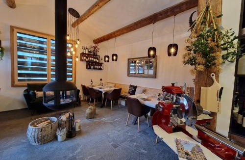 Cavardiras Bed & Breakfast | Chesa Prema Bed & Breakfast - Restaurant