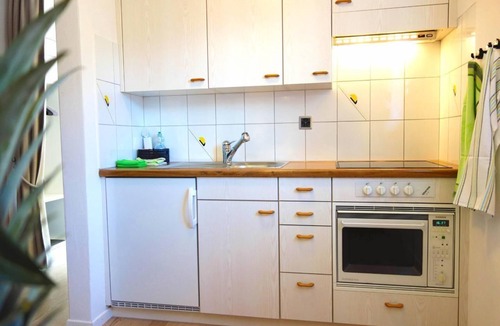 Bever Apartment | Chesa Valetta Giger, public transport included