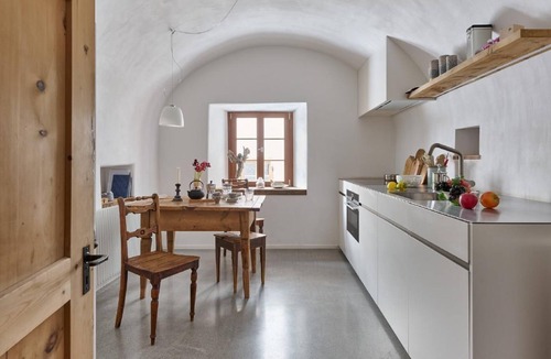 Berguen House | Chesa Viglia - Vacation in architectural monument