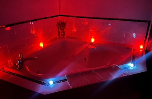 Chesaning Hotel | Chesaning Inn & Suites