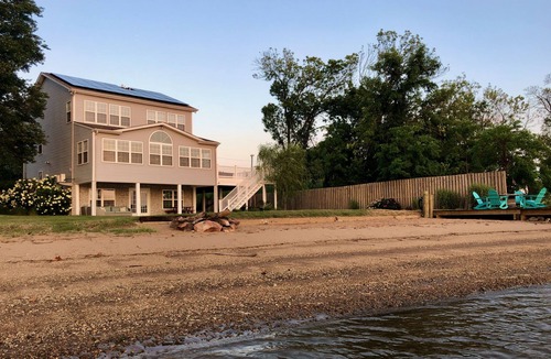 Elkton House | Chesapeake Bay House with Dock & Private Beach