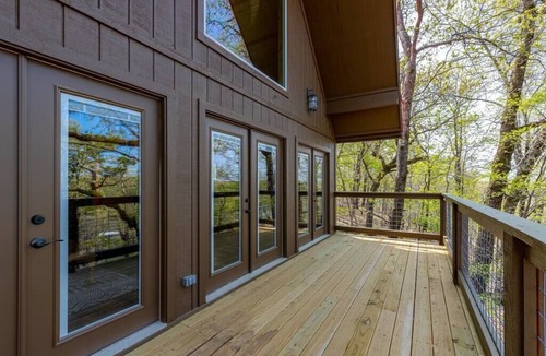 Afton Cabin | Cheshire Cabin (Boat Slip Included)