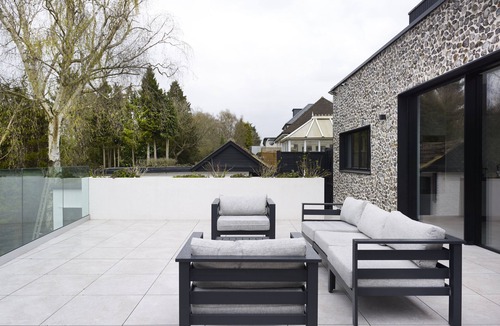 Rickmansworth House | Chess Valley modern home stay