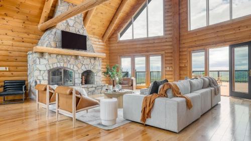 Hillsdale House | Chester by AvantStay