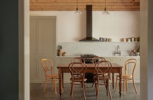 Castlemaine House | CHESTER COTTAGE, CASTLEMAINE