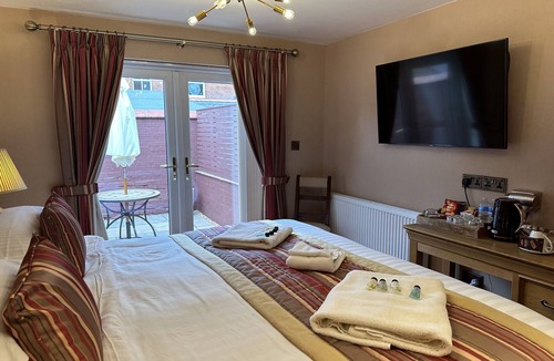Hoole House | Chester House Guest House