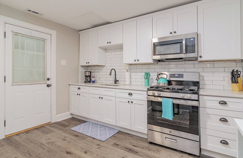 Chesterton Apartment | Chesterton Charmer: 2 Units in 1