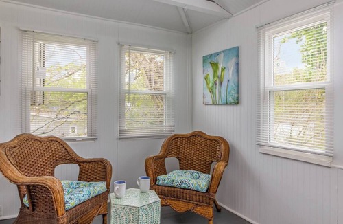 Chesterton Apartment | Chesterton Charmer: Upper Unit