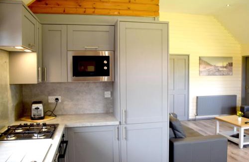 Fitling House | Chestnut 3 Hot Tub