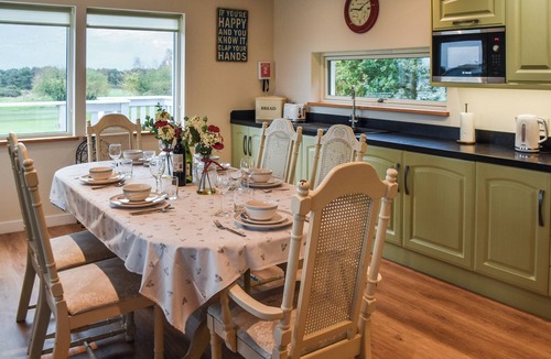 Hopton Cottage | Chestnut Cottage - UK48294