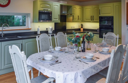 Hopton Cottage | Chestnut Cottage - UK48294