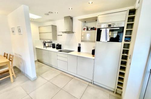 Nine Elms Apartment | Chestnut Cottage