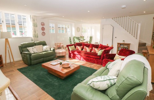 Hoylandswaine Cottage | Chestnut Cottage