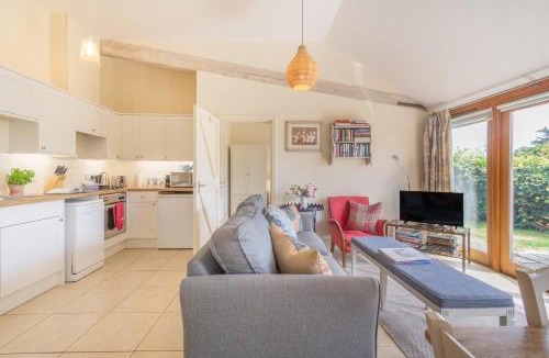 East Dean and Friston House | Chestnut Lodge