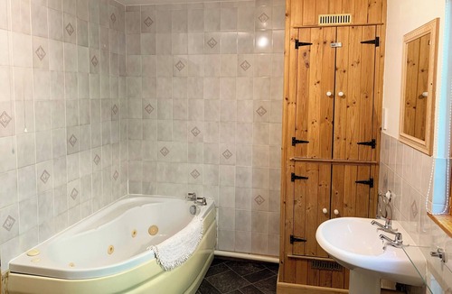 Bromham Cottage | Chestnut Lodge - UK38194