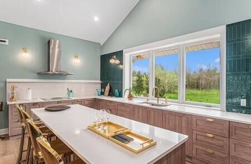 Fennville House | Chestnut Meadows