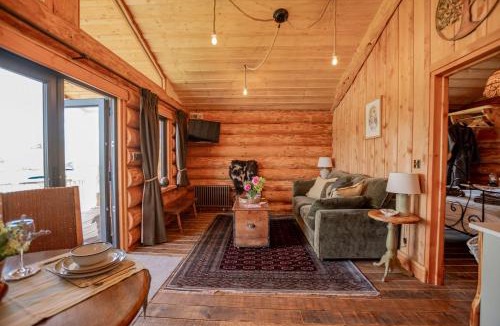 Upper Sapey House | Chestnut - Tedstone Log Cabins