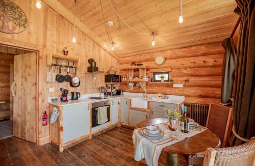 Upper Sapey House | Chestnut - Tedstone Log Cabins