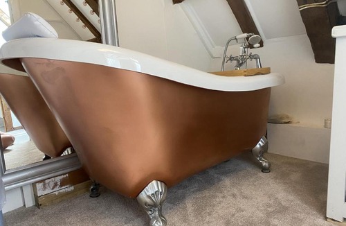 Ardingly House | Chestnut Tree Cottage, 7 High Street