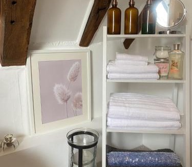 Ardingly House | Chestnut Tree Cottage, 7 High Street