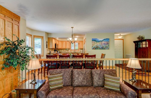 Blowing Rock Condo | Chetola:Berkshires 3 - 3BR with 2 sleeper sofas-Walk To Blowing Rock