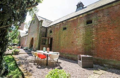 Amerton House | Chetwynd Lodge