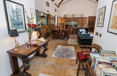 Amerton House | Chetwynd Lodge