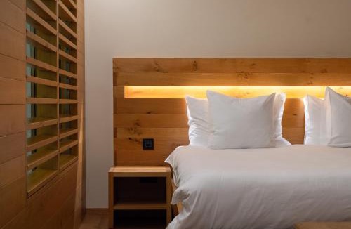 Lens Hotel | Chetzeron Mountain Boutique Hotel