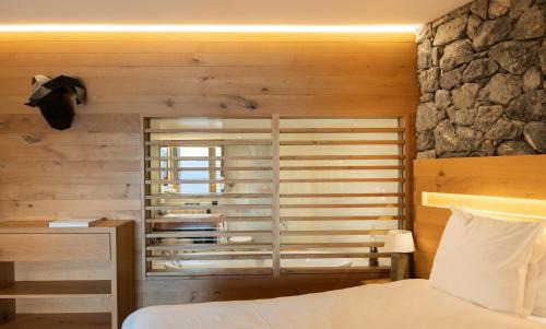 Lens Hotel | Chetzeron Mountain Boutique Hotel
