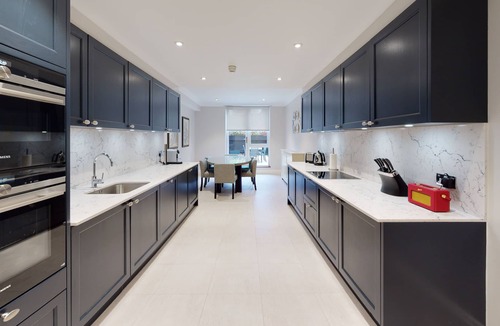Queen's Gate Apartment | Cheval Thorney Court at Hyde Park