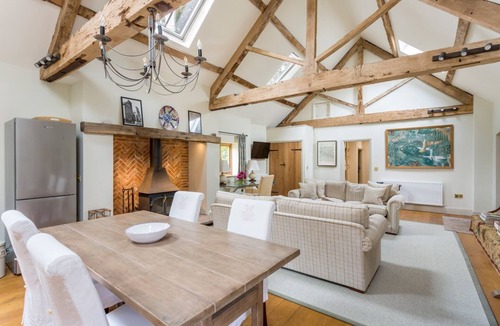 Upton Cressett Villa | Chevaliers Moat House